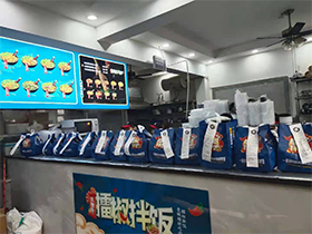 撬动社区轻餐饮，炅爸爸擂椒拌饭做到了！