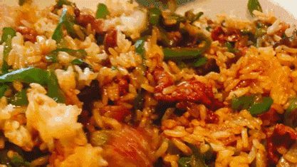 中式快餐赶超洋快餐，炅爸爸擂椒拌饭火了！