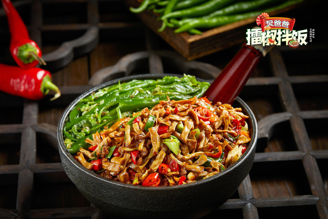 一碗擂出财富的拌饭大佬！(图12)